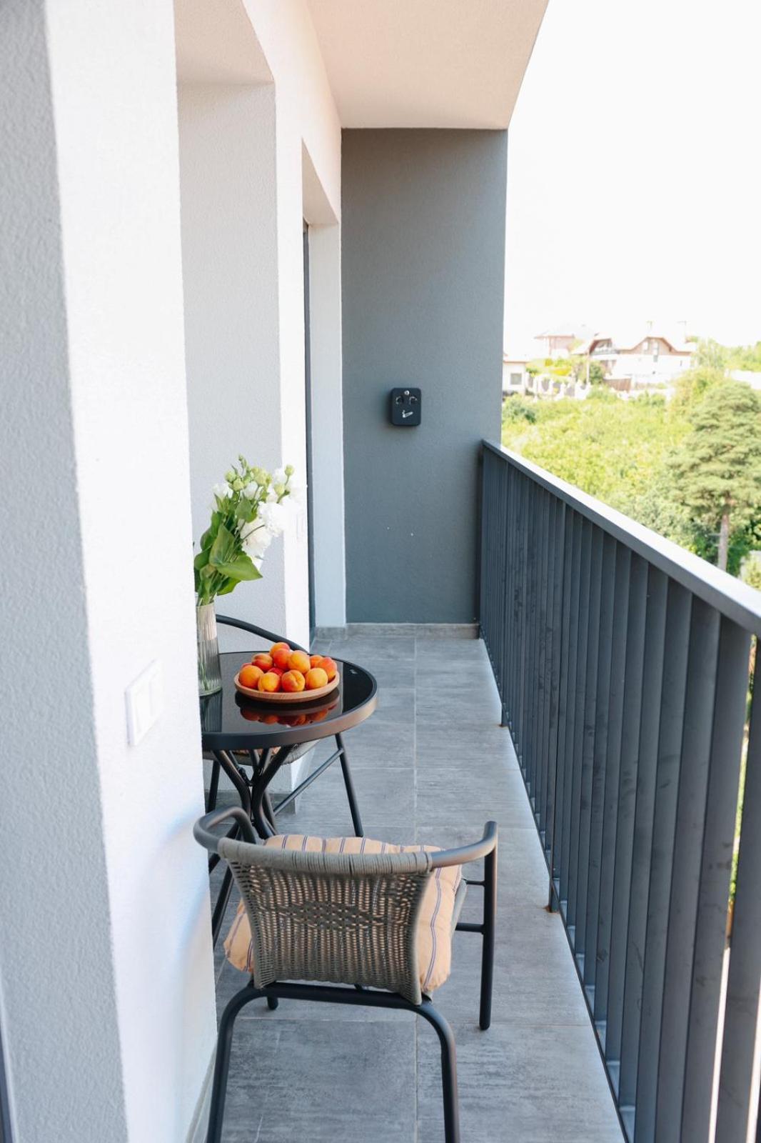 Мм Group Apartment Užhorod Esterno foto
